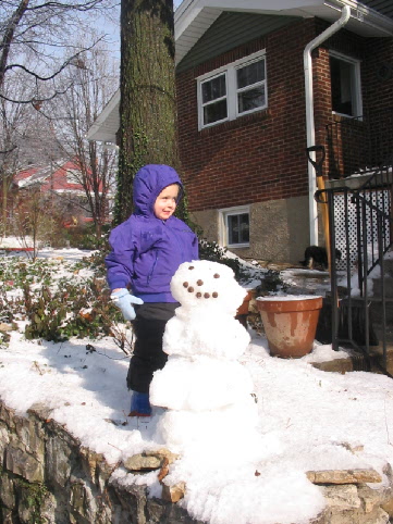2006_12_02 Cate first Snowman.jpg